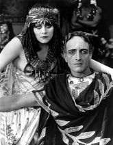 Theda Bara and Fritz Leiber as Cleopatra and Caesar in Cleopatra, 1917